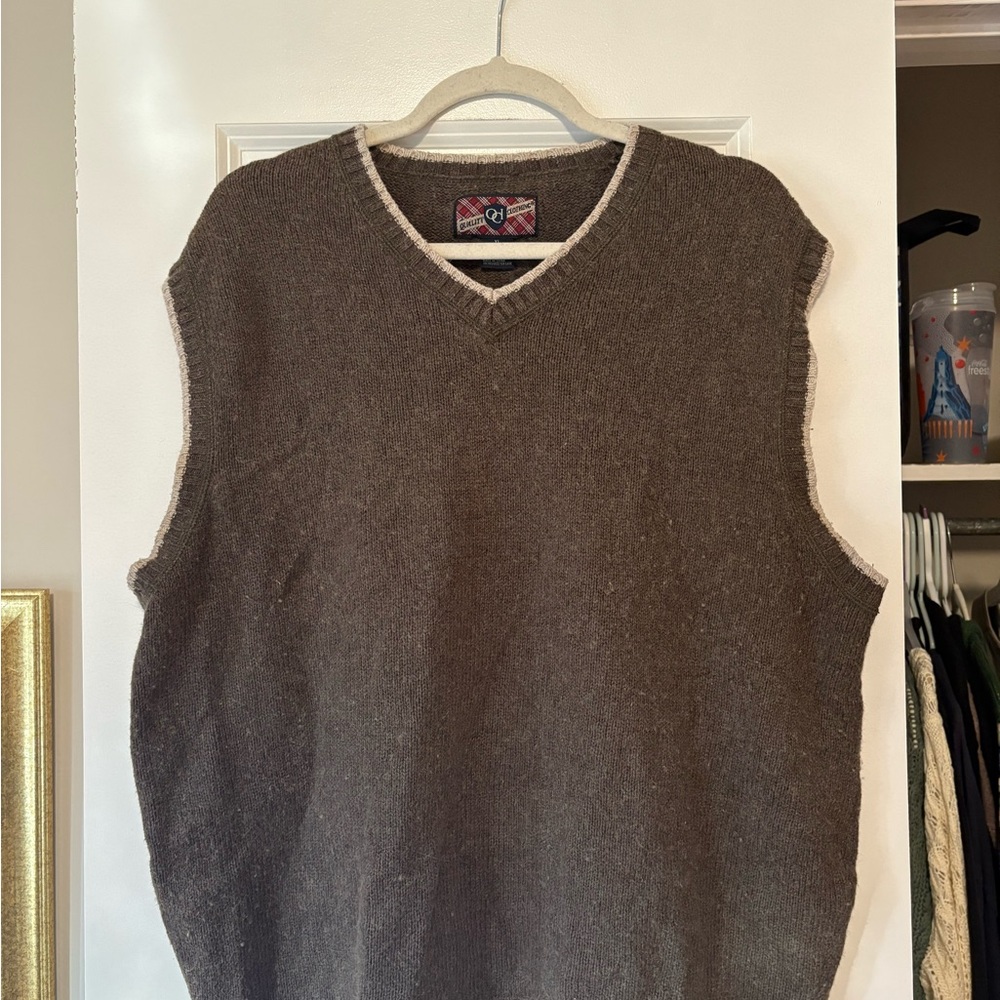 Vintage Green V-Neck Sweater Classic Knit